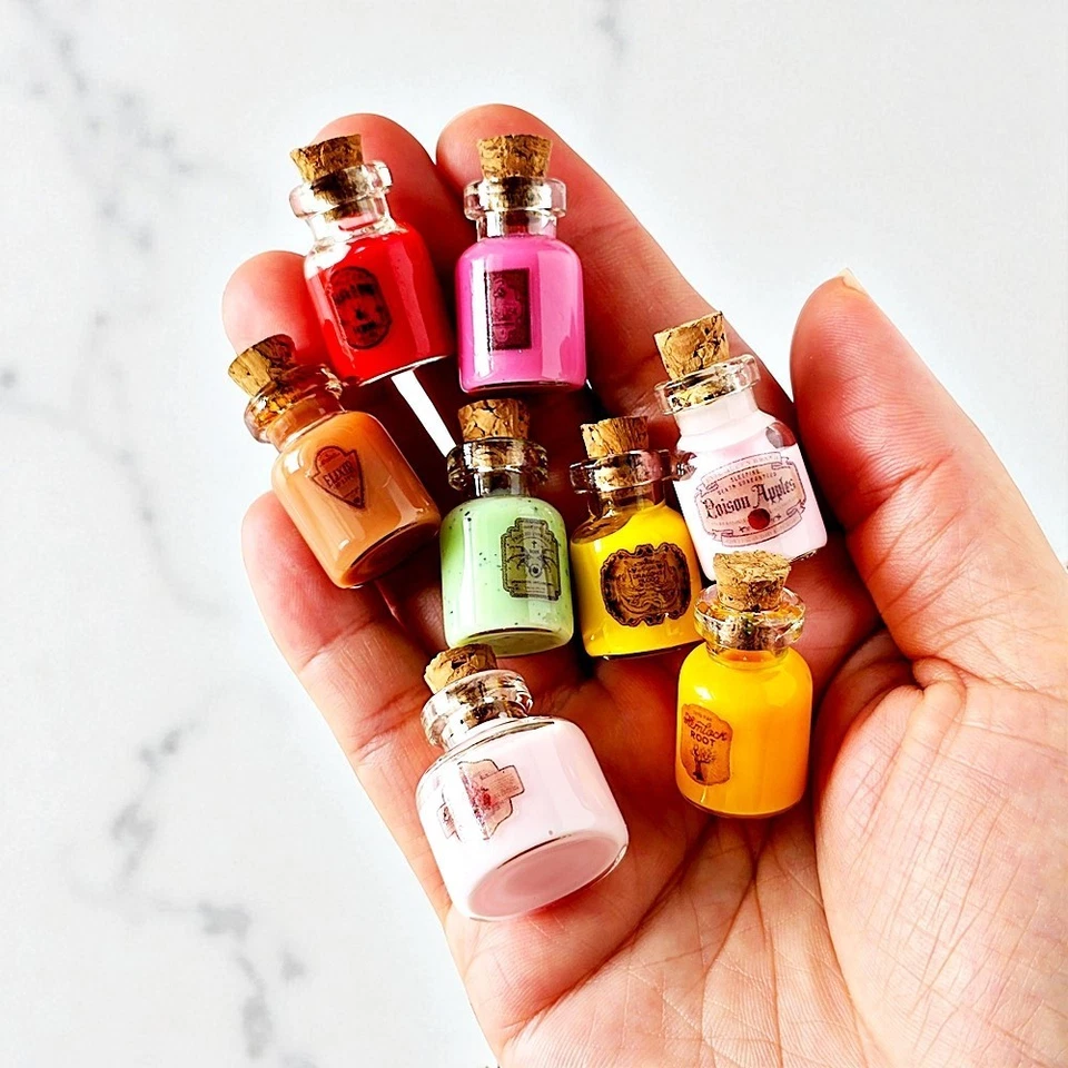 Flacon à potion miniature fait main maison de poupée apothicaire magique... - Photo 1/4