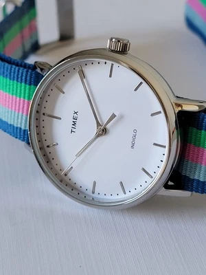 Часы унисекс Timex Weekender Fairfield 37 мм нейлон Indiglo TW2P91700 цветные - Изображение 1 из 4