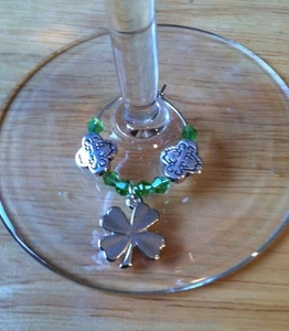 Saint Patricks 6er Set Weinglas Charms 4 Blatt Kleeblätter GLÜCK UND GRÜN - Bild 1 von 6