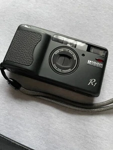 Ricoh R1 35mm Compact Film Camera Gray Macro Wide Panorama - Picture 1 of 9