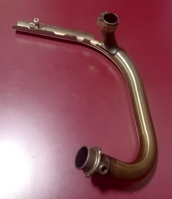 CABEZAL ESCAPE DERECHO TRIUMPH BONNEVILLE BOBBER/SPEEDMASTER T2202283 Foto 1 de 4