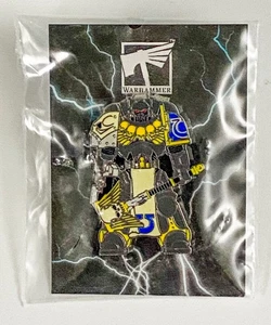 Ultramarines Chaplain Pin Anstecker Warhammer Store Anniversary Neu - Bild 1 von 2