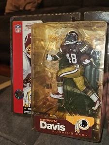 MCFARLANE NFL SERIE 5 STEPHEN DAVIS WASHINGTON REDSKINS WEINROT TRIKOT VARIANTE - Bild 1 von 7