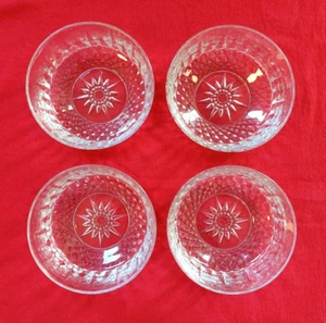 Arcoroc USA 4 Stück Diamond Starburst Klarglas Salat Dessert Schalen Vintage H25 - Bild 1 von 9