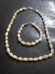 Impresionante conjunto de joyas hechas a mano collar y pulsera natural blanco madreperla - Imagen 1 de 4