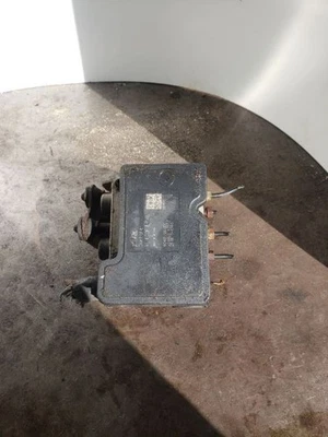 Pieza de freno antibloqueo sin control de tracción compatible con 05-06 PACIFICA 1029396 Foto 1 de 4