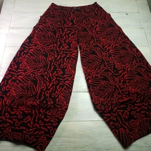 Pantaloni Ralston neri e rossi taglia media harem Lagenlook gamba larga canna palloncino - Foto 1 di 10