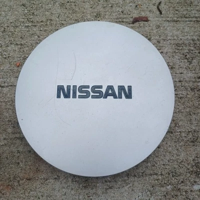 Nissan Maxima center cap 1990-1994 part number 40315-94E00 03 - Image 1 of 3
