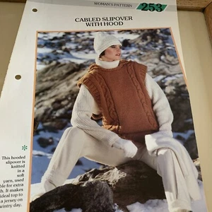 VINTAGE CREATIVE KNITTING PATTERN - CABLED SLIPOVER WITH HOOD - Picture 1 of 5