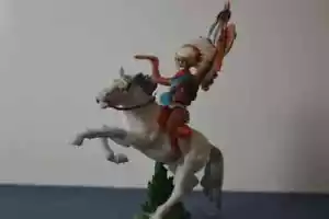 Britains Swoppets Mounted Indian Chief - Picture 1 of 2