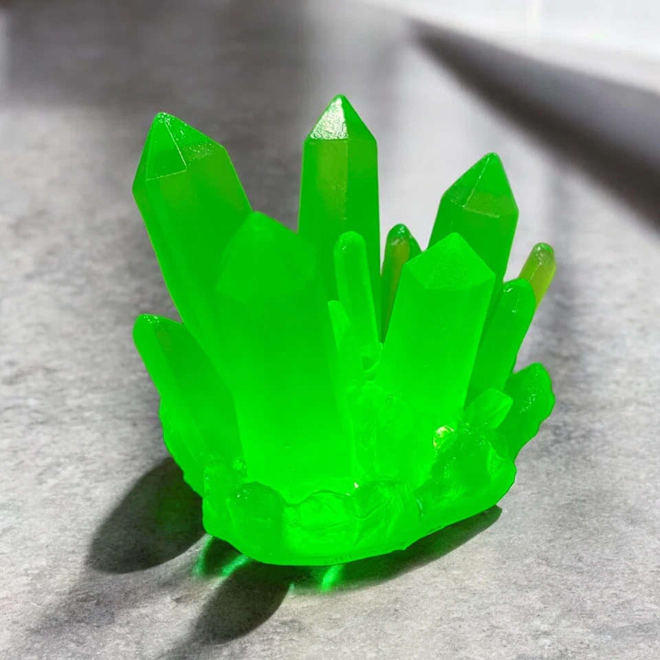 Kryptonite Green Crystal Resin Figurine Prop w/Bonus Light - Superman - Image 1 of 1