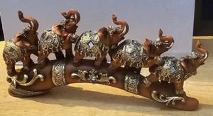 FIVE ELEPHANTS WILD ANIMAL GOOD LUCK FORTUNE POWER TRUNK UP FIGURINE  - Picture 1 of 3