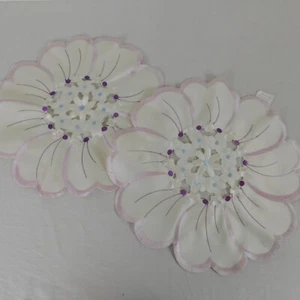 2 tapices redondos bordados con forma de pétalo de flor púrpura azul blanco 12,5 - Imagen 1 de 8