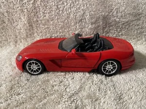 Maisto Maßstab 1:24 Dodge Viper Rt/10 rot Cabrio - Bild 1 von 9