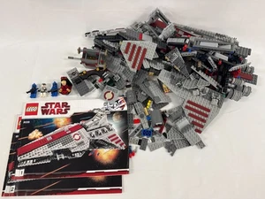 LEGO 8039 Star Wars Venator-Class Republic Attack Cruiser 99% Complete - Picture 1 of 4