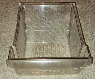 Geladeira Frigidaire FRS23R4AW7 gaveta crocante 240354805 transparente - Imagem 1 de 4