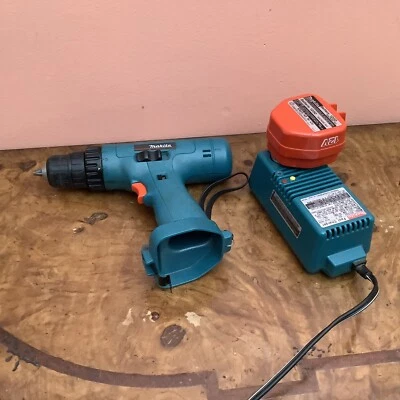 Makita 12v 3/8 Cordless 2 Speed Drill 6211D - Charger -  Weak Battery - Bild 1 von 4