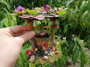 Beautiful Fairy Wishing Well With Moss And Flowers, Miniature Well - Picture 1 of 4