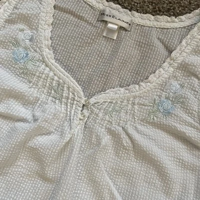 Vtg Miss Elaine Seersucker Nightgown Women’s M Light Blue  Embroidered Trad Wife - Image 1 of 4