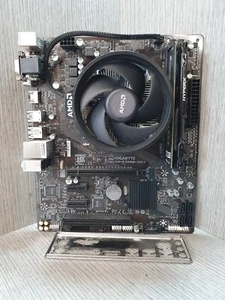 AMD Ryzen 3-2200G @ 3.5GHz 16GB DDR4 GA-A320M-HD2 Combo Grade B EB1009 - Picture 1 of 8