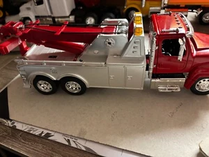 1/32 NEW RAY FREIGHTLINER 114SD RED TOW TRUCK, NO PACKAGING # B 65 - Picture 1 of 4