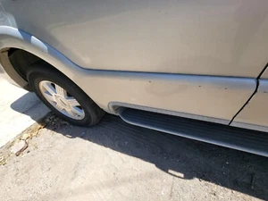 Lincoln Aviator 2003 2005 2005 moldeo exterior puerta trasera derecha - Imagen 1 de 1