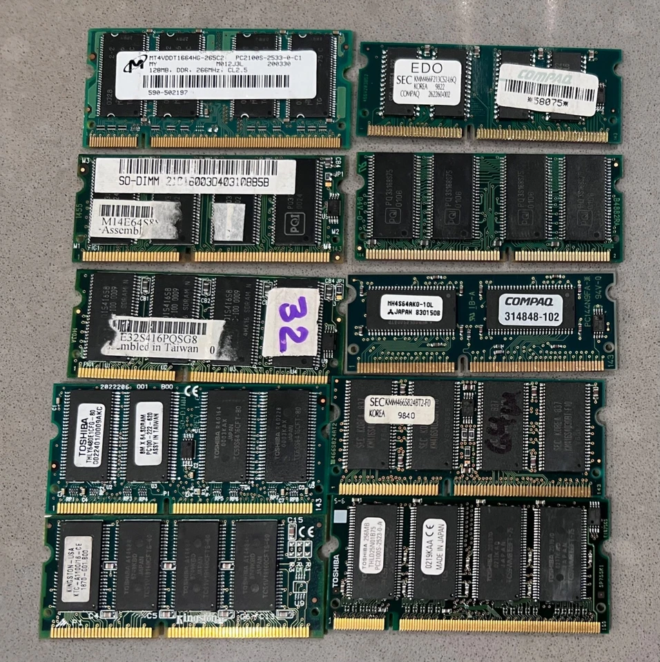 Lot of 10 Mixed Desktop Memory 64MB 128MB Compaq Infineon A2 - Image 1 of 1
