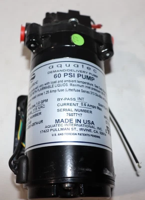 Bomba Aquatec 58-FLC-60-5880-QE61 1,7 GPM 60 PSI 3/8 pulgadas 115 V entrega/demanda Foto 1 de 4