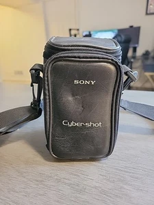 Vintage - Custodia in morbida pelle per fotocamera Sony Cyber-Shot - borsa e cinturino - ottima! - Foto 1 di 12