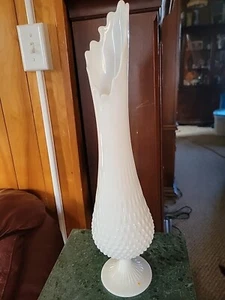Vintage Fenton 14.5" White Hobnail Milk Glass Swung Vase Jdd - Picture 1 of 5