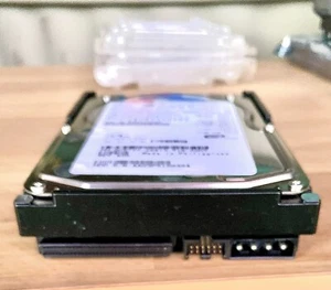 DELL 0C5720 147GB 3.5" 10K U320 SCSI 68 PIN CA06350-826300DL FW: 5704 MAT3147NP - Afbeelding 1 van 4