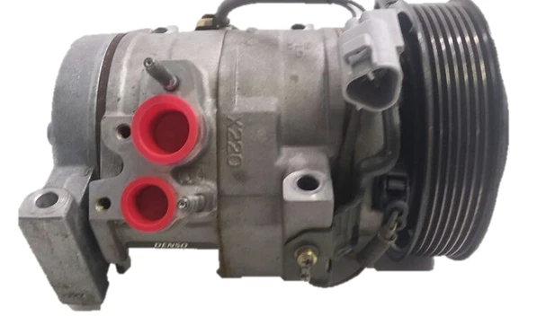 Compresor de aire acondicionado Toyota Highlander 2001-2007 2,4 L OEM  Foto 1 de 1