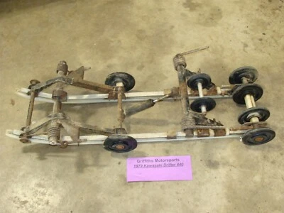 KAWASAKI Drifter 440 TA440B 1979 bastidor deslizante suspensión trasera rieles resortes ruedas Foto 1 de 4