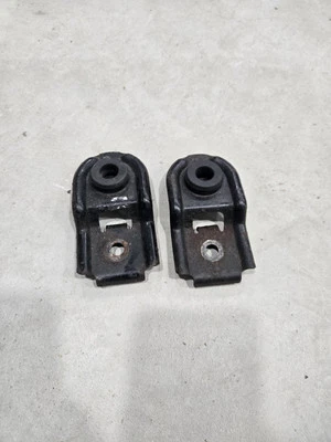 Juego de soportes de sujeción de radiador Subaru WRX STI 2008-14 09 10 11 12 13 Foto 1 de 4