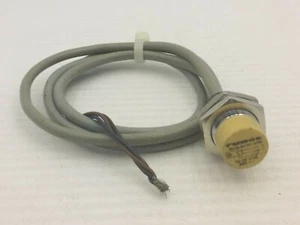 TURCK Ni10-G18K-AP6X PROXIMITY SWITCH 10-30VDC 200mA - Picture 1 of 3