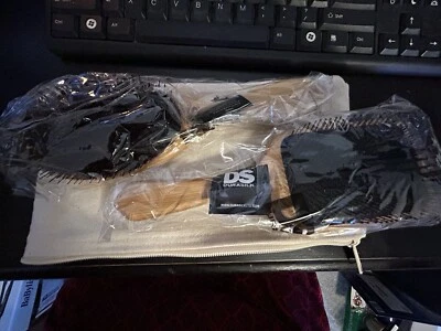 Durasilk boar brush set includes 2 full size brushes - Image 1 of 4