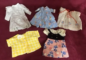 Lote de 5 vestidos/blusas vintage para muñecas - Imagen 1 de 11