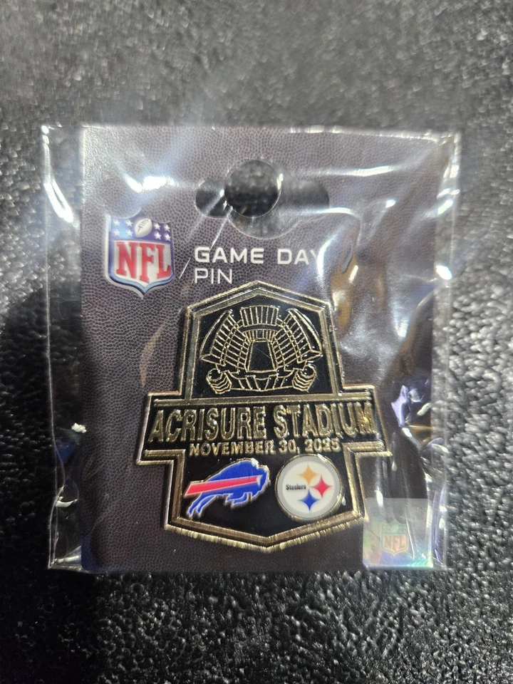 Pin Buffalo Bills vs Pittsburgh Steelers Día del Juego 11/3025 Acrisure Stadium Foto 1 de 1