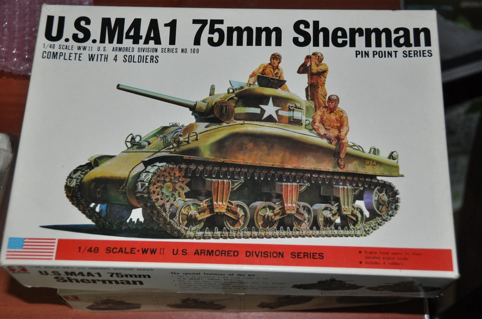 BANDAI - Sherman M4A1 75mm in scala 1/48 - Immagine 1 di 1