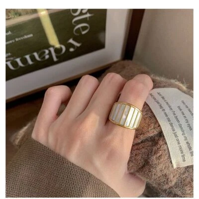 Fashion Woman 18k Gold Plated Stainless Steel Mother of Pearl Band Ring - Image 1 of 4