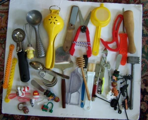 Kitchen Utensils Gadgets  LOT Farm House Ice Creams Scooper Juicer Misc Items - Picture 1 of 5