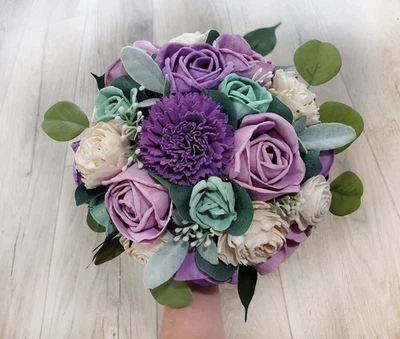 Ramo de novia lavanda y salvia madera Sola damas de honor flores eucalipto boda Foto 1 de 4