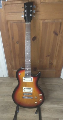 Estilo Encore L P USADO. Juega bien. Marcas de juego cosméticas.  Foto 1 de 4