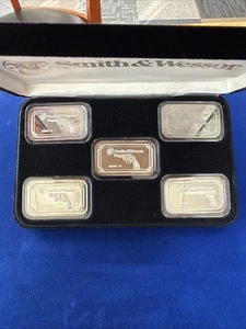 Smith and Wesson Pistol 1 Troy Oz Silver Bars Set Of 5 - Picture 1 of 5
