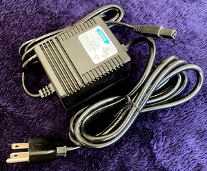 Hypercom Netzteil WLT-2408-C, P/N:870001-001, 27V 0,8A, gebraucht - Bild 1 von 4