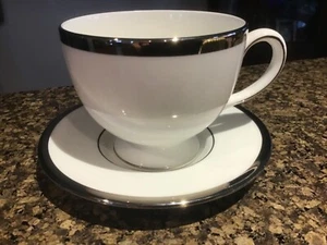 Set Of 2 WEDGWOOD Teacups Saucers CARLYN White Platinum Mugs Bone China England - Picture 1 of 5