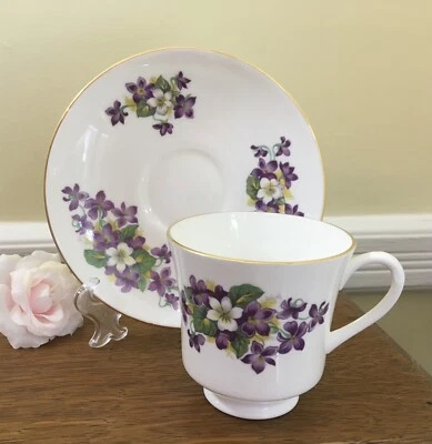 Made in England by Royal Tuscan Purple Violets Bone China Teacup & Saucer - Image 1 of 4