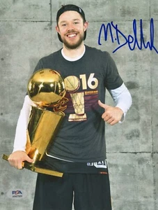 Matthew Dellavedova Signed Autographed Cleveland Cavaliers 8x10 Photo Psa/Dna - Picture 1 of 1