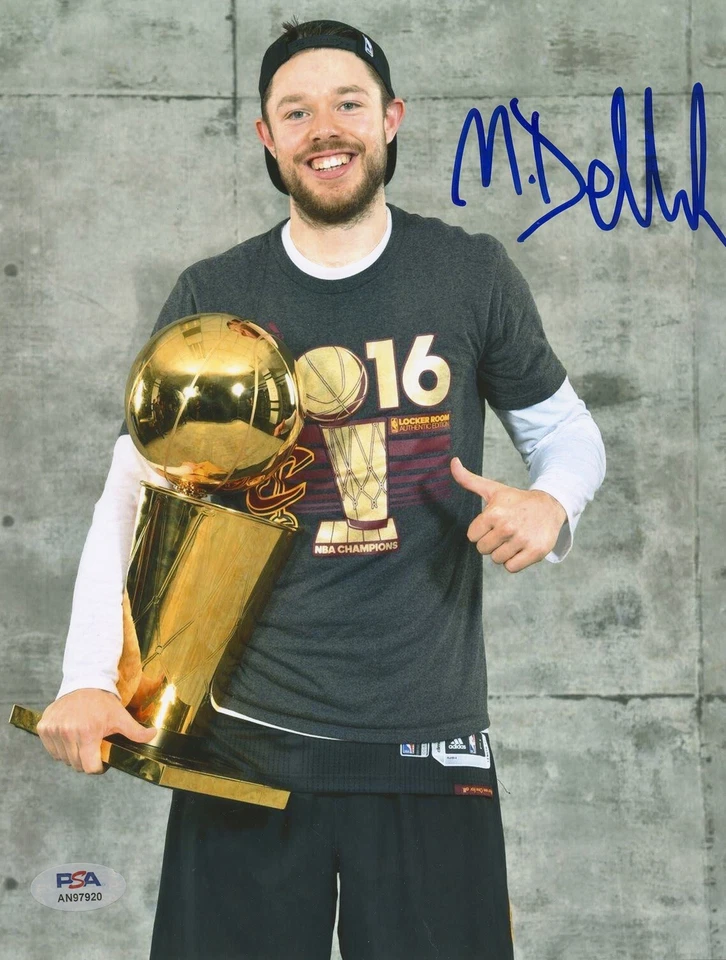 Matthew Dellavedova Signed Autographed Cleveland Cavaliers 8x10 Photo Psa/Dna - Image 1 of 1