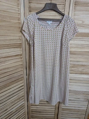 Liz Lange Maternidad Gris y Rosa Geométrico Triángulo Patrón Grande Vestido Verano Foto 1 de 3